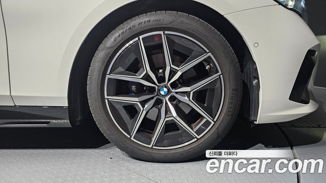 BMW 5 Series (G60) 523d M Sport 2025 — фото 21