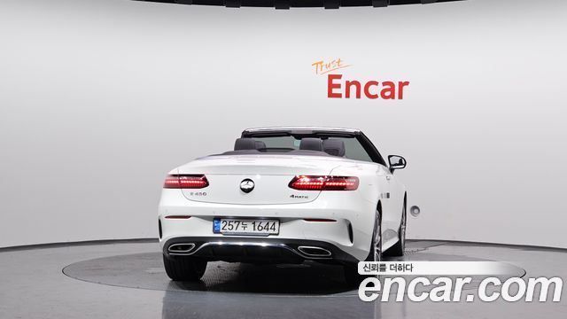 Mercedes-Benz E-Class (W213) E450 4MATIC Cabriolet 2021 — фото 4