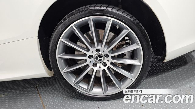 Mercedes-Benz E-Class (W213) E450 4MATIC Cabriolet 2021 — фото 21