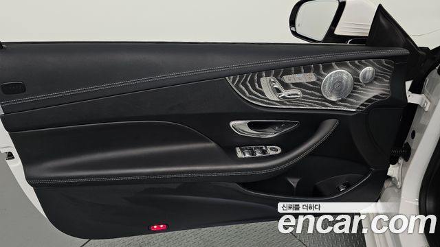 Mercedes-Benz E-Class (W213) E450 4MATIC Cabriolet 2021 — фото 24