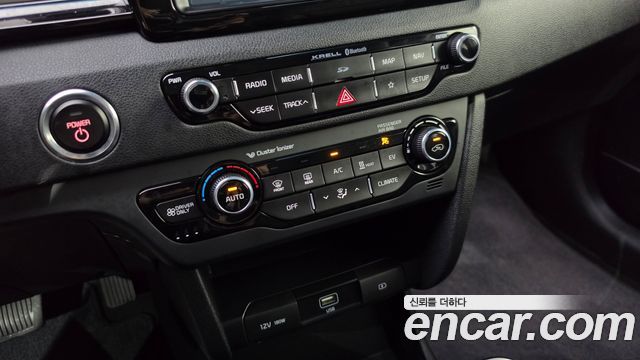 Kia Niro EV Prestige 2021 — фото 28
