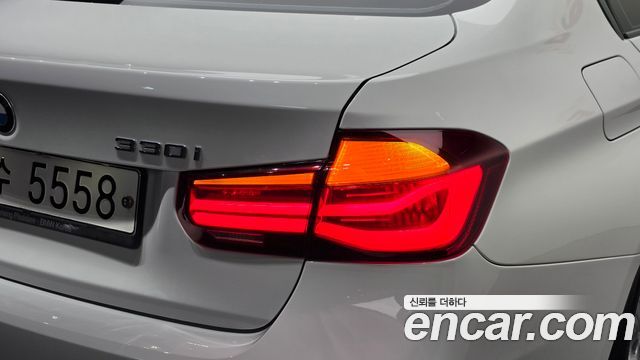 BMW 3 Series (F30) 330i M Sport Shadow 2018 — фото 23