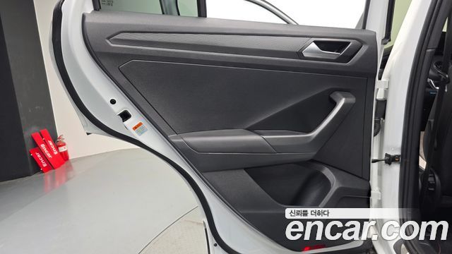 Volkswagen T-Roc 2.0 TDI Prestige 2021 — фото 25