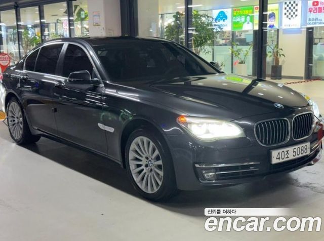 BMW 7 Series (F01) 740d xDrive