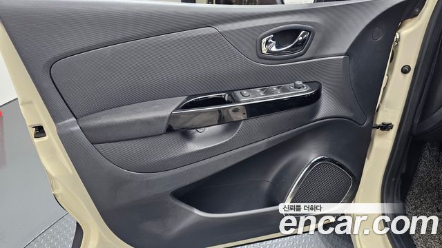 Renault Korea QM3 RE 2015 — фото 24