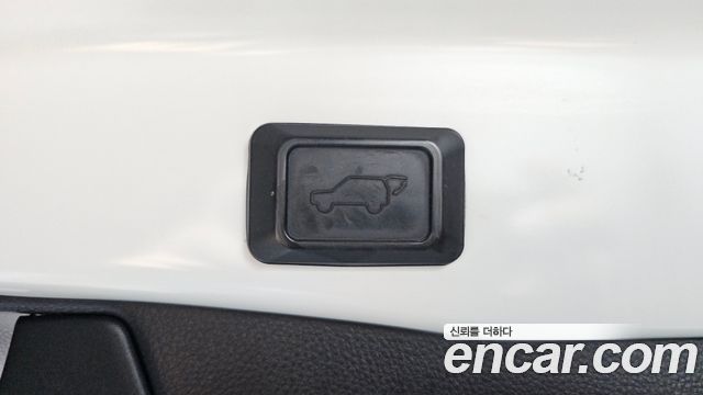 Toyota RAV4 (V) 2.5 4WD Hybrid 2019 — фото 20
