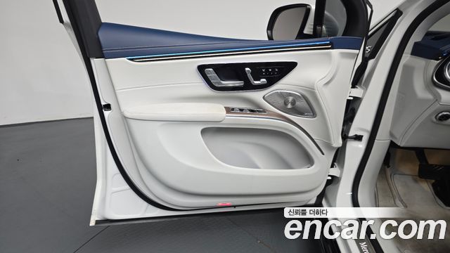 Mercedes-Benz EQS SUV (X296) EQS580 4MATIC 2023 — фото 24