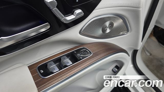 Mercedes-Benz EQS SUV (X296) EQS580 4MATIC 2023 — фото 28