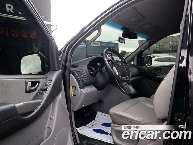 Hyundai Grand Starex Van 3-Seater Smart 2019 — фото 10