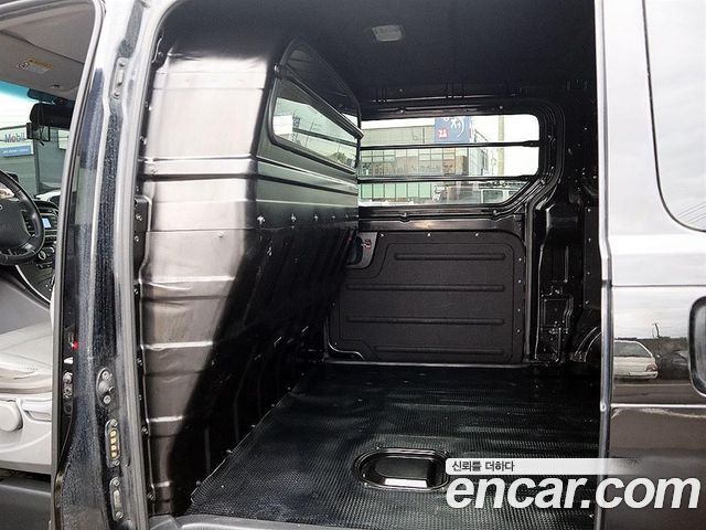 Hyundai Grand Starex Van 3-Seater Smart 2019 — фото 15