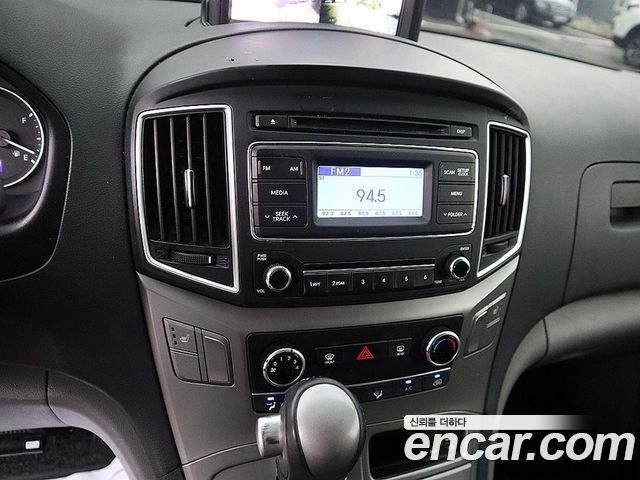 Hyundai Grand Starex Van 3-Seater Smart 2019 — фото 17