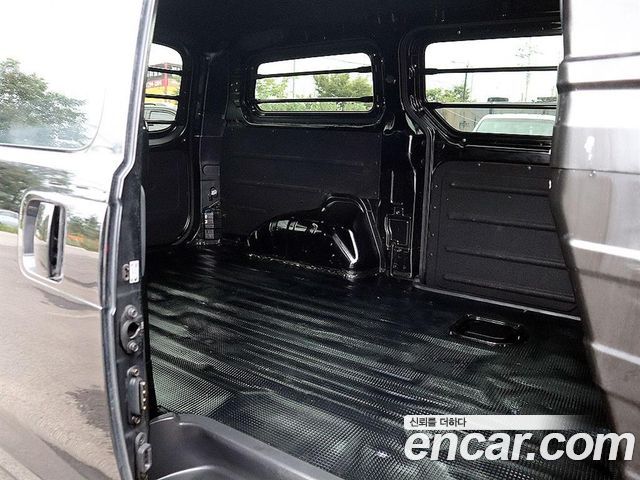 Hyundai Grand Starex Van 3-Seater Smart 2019 — фото 19