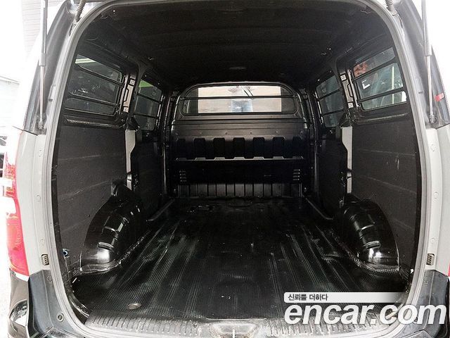 Hyundai Grand Starex Van 3-Seater Smart 2019 — фото 22