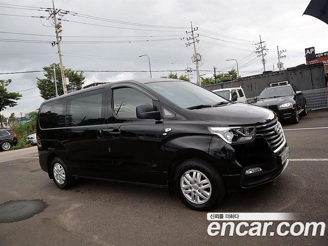 Hyundai Grand Starex Van 3-Seater Smart 2019 — фото 24