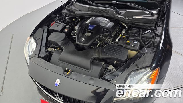 Maserati Quattroporte S Q4 3.0 V6 2015 — фото 6