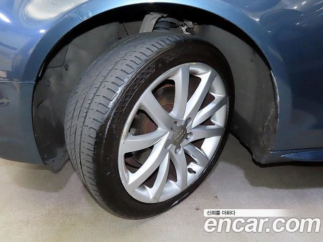 Audi A4 35 TDI Quattro Dynamic B8 2015 — фото 9