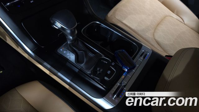 Kia Carnival (IV) Gasoline 9-Seater Prestige 2023 — фото 9