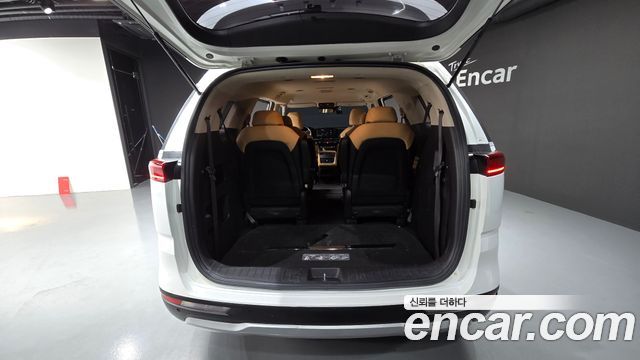 Kia Carnival (IV) Gasoline 9-Seater Prestige 2023 — фото 33