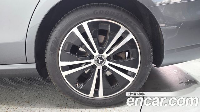 Mercedes-Benz E-Class (W213) E250 Avantgarde 2021 — фото 27
