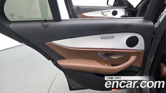 Mercedes-Benz E-Class (W213) E250 Avantgarde 2021 — фото 31