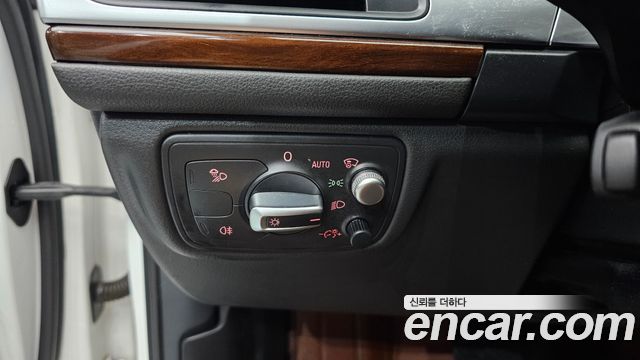 Audi A6 2.0 TDI Dynamic C7 2013 — фото 17