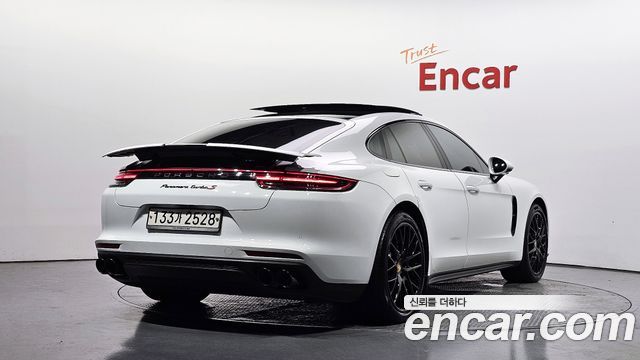 Porsche Panamera (971) 4.0 Turbo 2017 — фото 2
