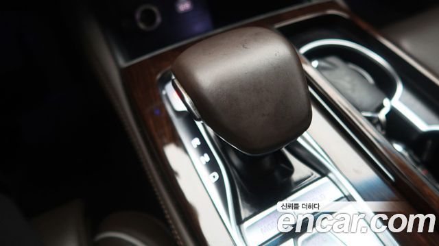 Kia K9 3.8 GDI AWD PlatinumⅡ 2019 — фото 9