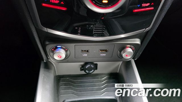 KG Mobility (SsangYong) Tivoli LX 2WD DLX 2015 — фото 17