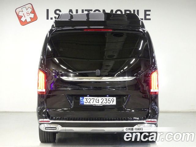 Mercedes-Benz V-Class V220 CDI W447 2023 — фото 3