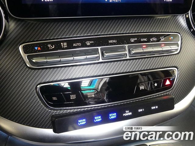 Mercedes-Benz V-Class V220 CDI W447 2023 — фото 16