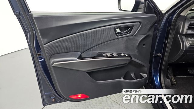 KG Mobility (SsangYong) Tivoli LX 4WD 2017 — фото 24