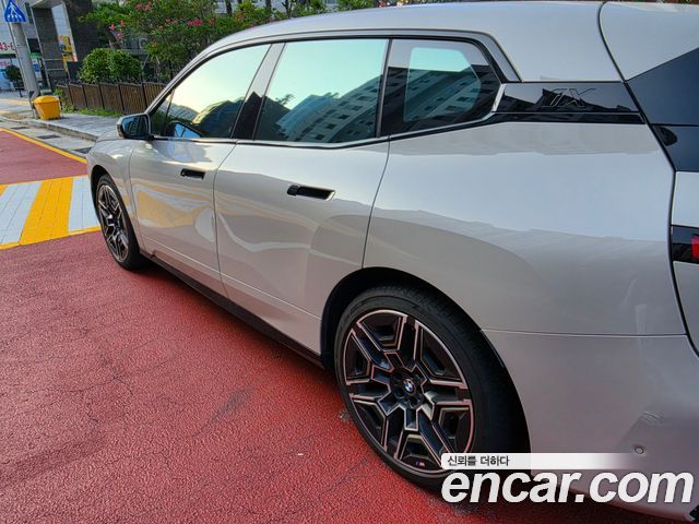 BMW iX xDrive45 M Sport First Edition 2026 — фото 3