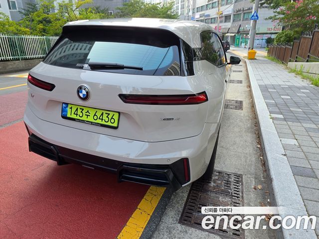 BMW iX xDrive45 M Sport First Edition 2026 — фото 15