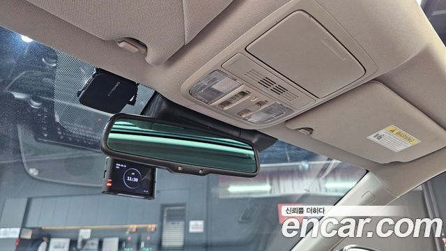 Honda Accord (X) 2.0 Hybrid Touring 2021 — фото 32