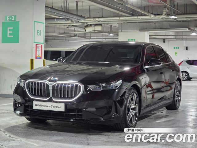 BMW 5 Series (G60) 530e