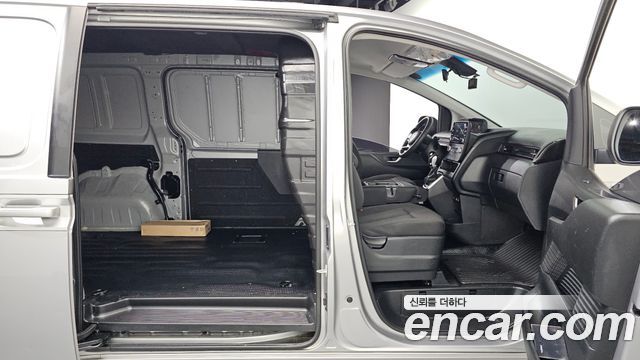 Hyundai Staria Cargo 3-Seater Smart 2023 — фото 12