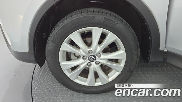 Toyota RAV4 2.5 2WD 4th 2015 — фото 5