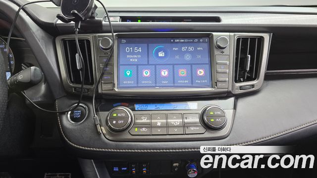Toyota RAV4 2.5 2WD 4th 2015 — фото 12