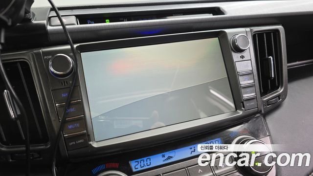 Toyota RAV4 2.5 2WD 4th 2015 — фото 15