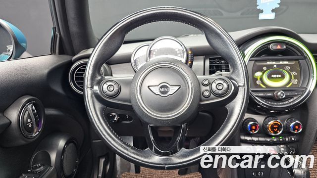 MINI Cooper Convertible Standard 3rd Generation 2016 — фото 13