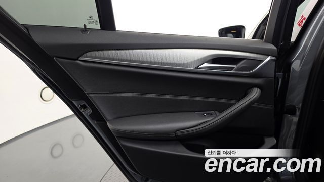 BMW 5 Series (G30) 530i xDrive M Sport Package 2018 — фото 25