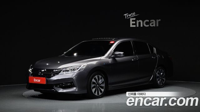 Honda Accord 2.0 Hybrid 9th 2017 — фото 1