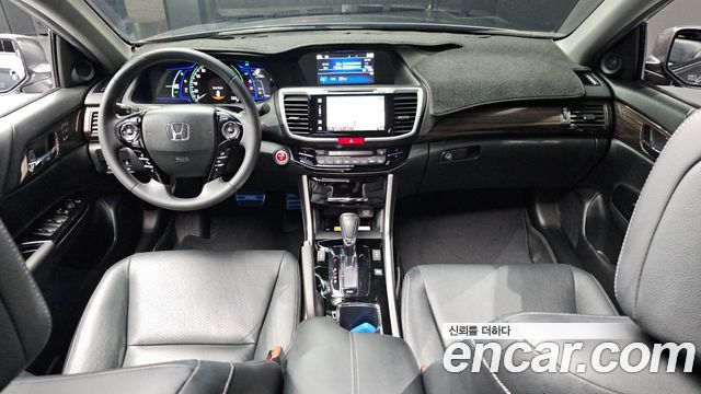 Honda Accord 2.0 Hybrid 9th 2017 — фото 7
