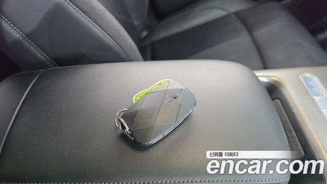 Genesis GV60 Standard 2022 — фото 15