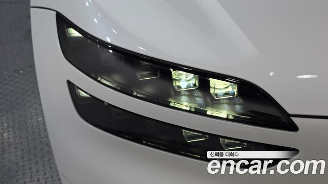 Genesis GV60 Standard 2022 — фото 22