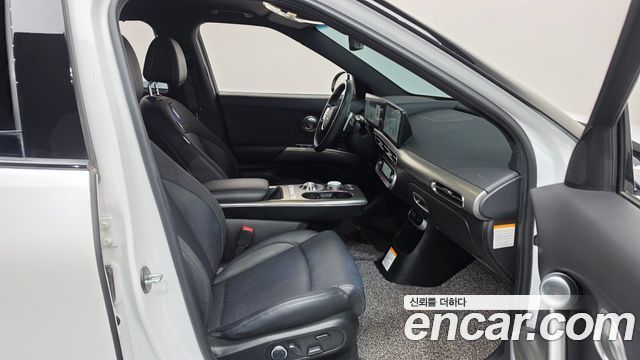 Genesis GV60 Standard 2022 — фото 26