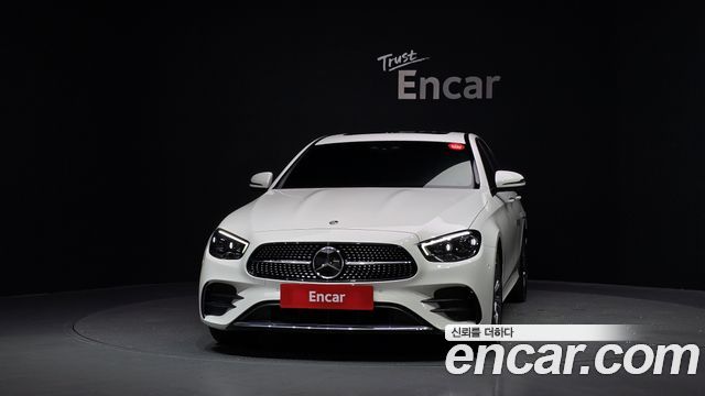 Mercedes-Benz E-Class (W213) E220d 4MATIC AMG Line 2023 — фото 3