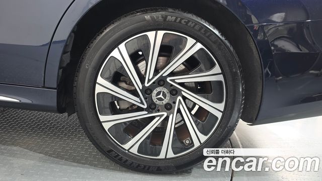 Mercedes-Benz E-Class (W214) E300 4MATIC Exclusive 2024 — фото 21