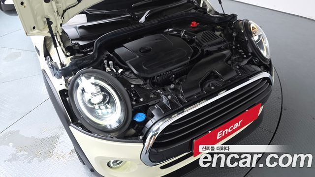 MINI Cooper 5Door Standard 3rd 2021 — фото 6