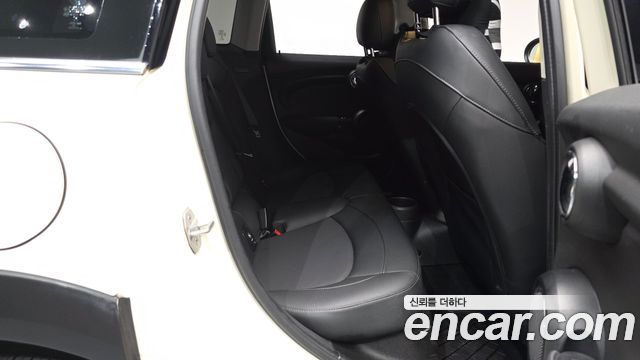 MINI Cooper 5Door Standard 3rd 2021 — фото 11